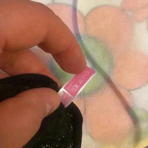 Black&Silver sexy set front clasp,  back laced butterfly 🦋 Very Sexy ⭐️🍑⭐️ - Picture 6 of 7